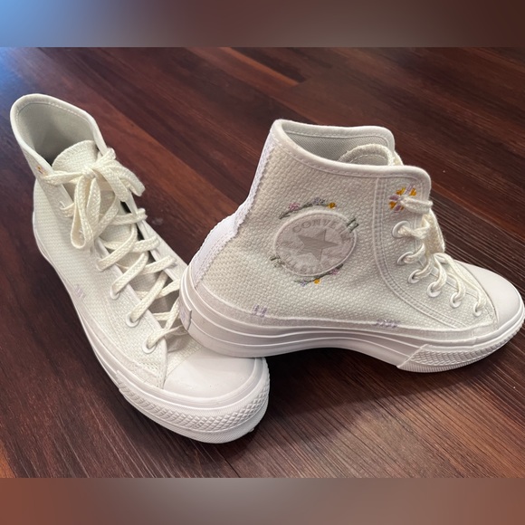 Converse Chuck Taylor All Star Lift Platinum Embroidery on white canvas Size 9 - Picture 3 of 11